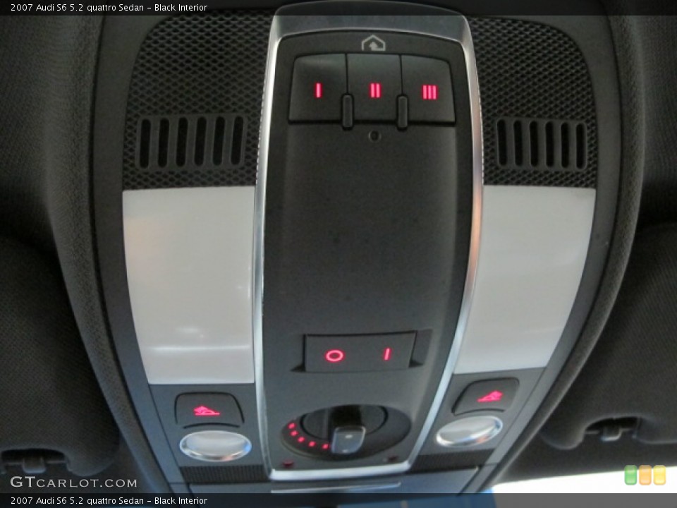 Black Interior Controls for the 2007 Audi S6 5.2 quattro Sedan #70912236