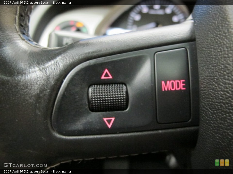 Black Interior Controls for the 2007 Audi S6 5.2 quattro Sedan #70912267
