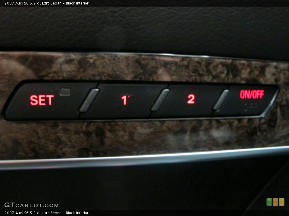 Black Interior Controls for the 2007 Audi S6 5.2 quattro Sedan #70912299
