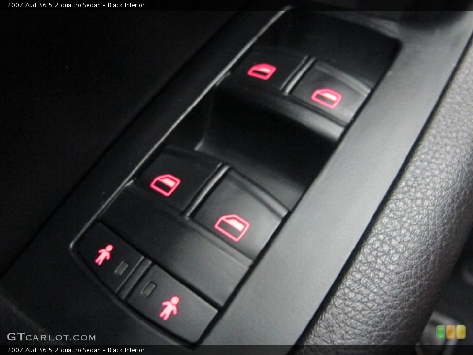 Black Interior Controls for the 2007 Audi S6 5.2 quattro Sedan #70912307