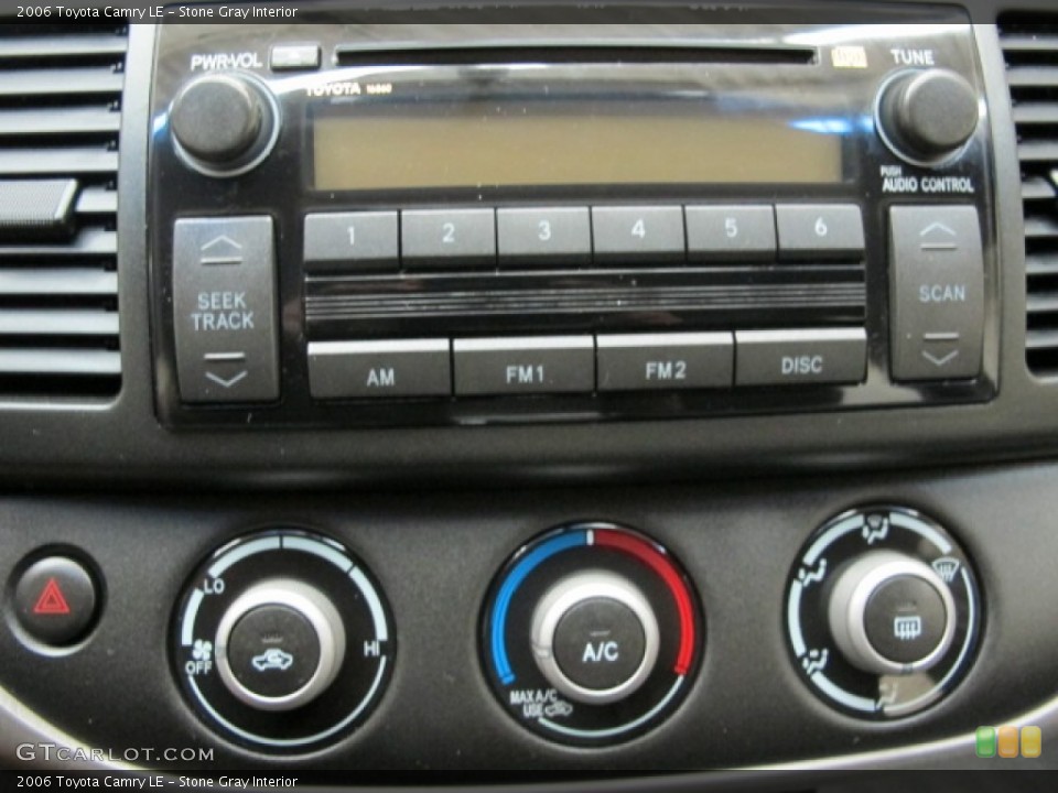 Stone Gray Interior Controls for the 2006 Toyota Camry LE #70913758
