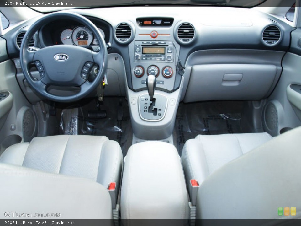 Gray Interior Dashboard for the 2007 Kia Rondo EX V6 #70920379