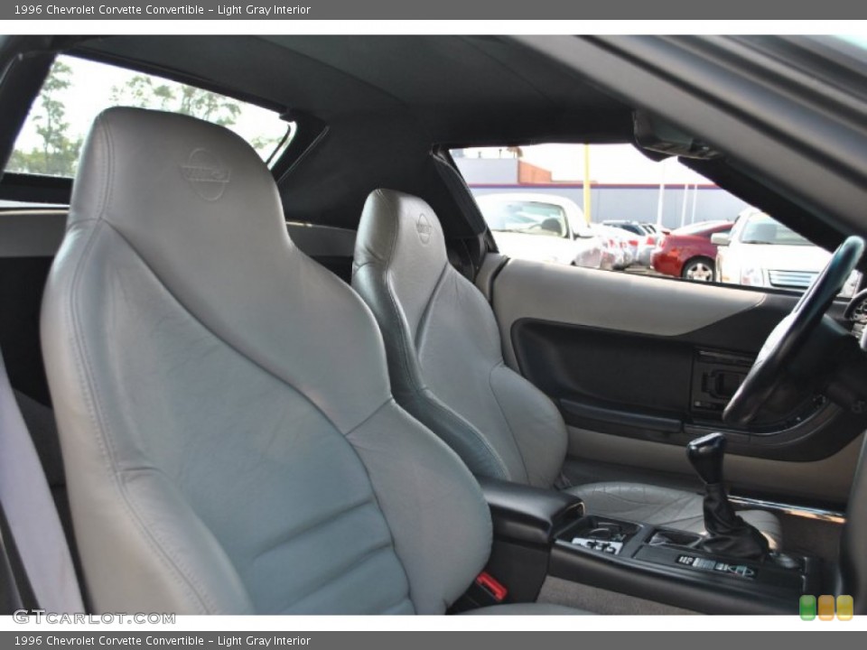 Light Gray Interior Photo for the 1996 Chevrolet Corvette Convertible #70935265