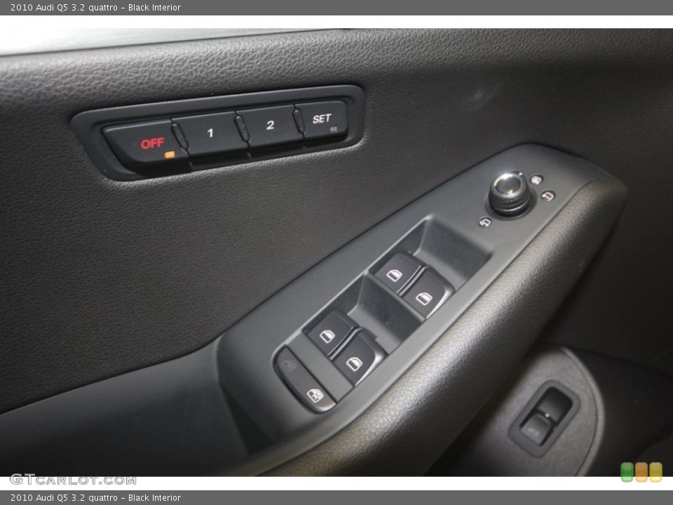 Black Interior Controls for the 2010 Audi Q5 3.2 quattro #70938385