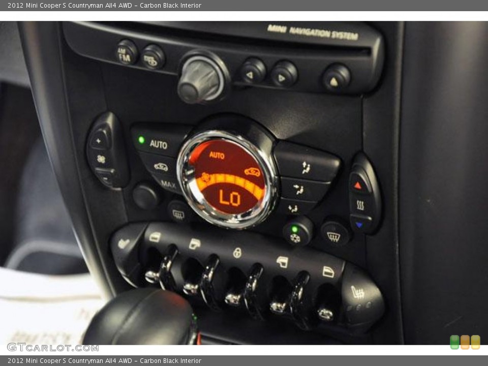Carbon Black Interior Controls for the 2012 Mini Cooper S Countryman All4 AWD #70940431