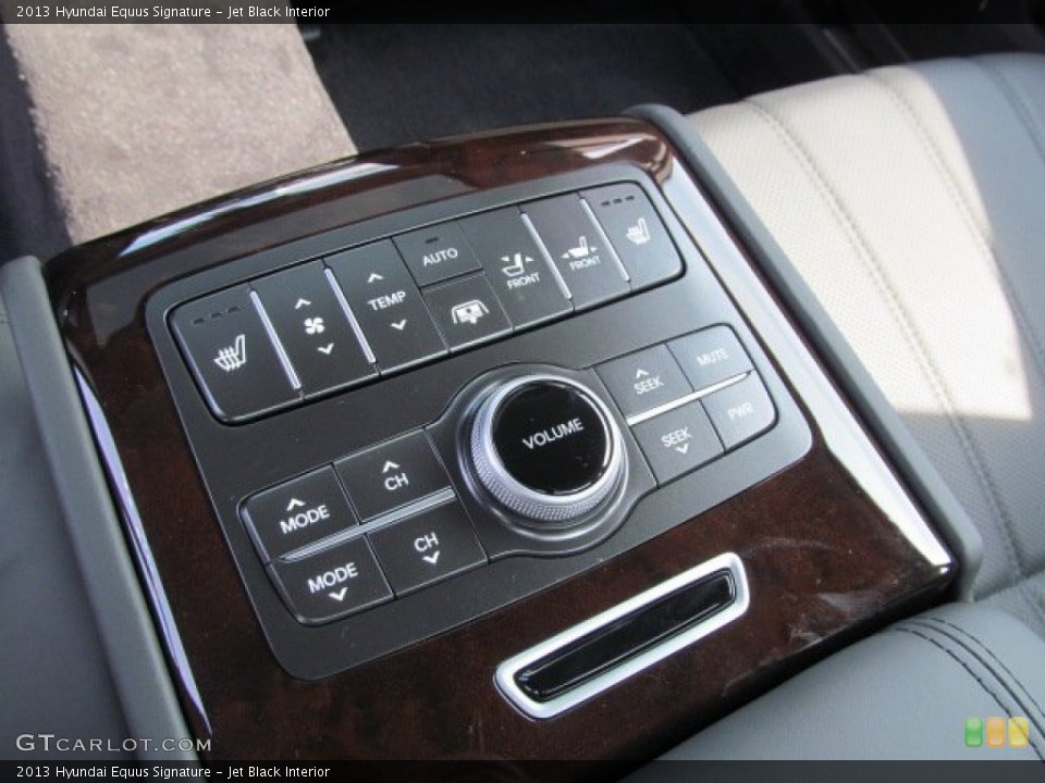 Jet Black Interior Controls for the 2013 Hyundai Equus Signature #70950904