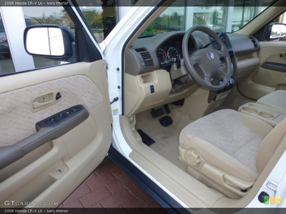 Ivory Interior Photo for the 2006 Honda CR-V LX #70952497
