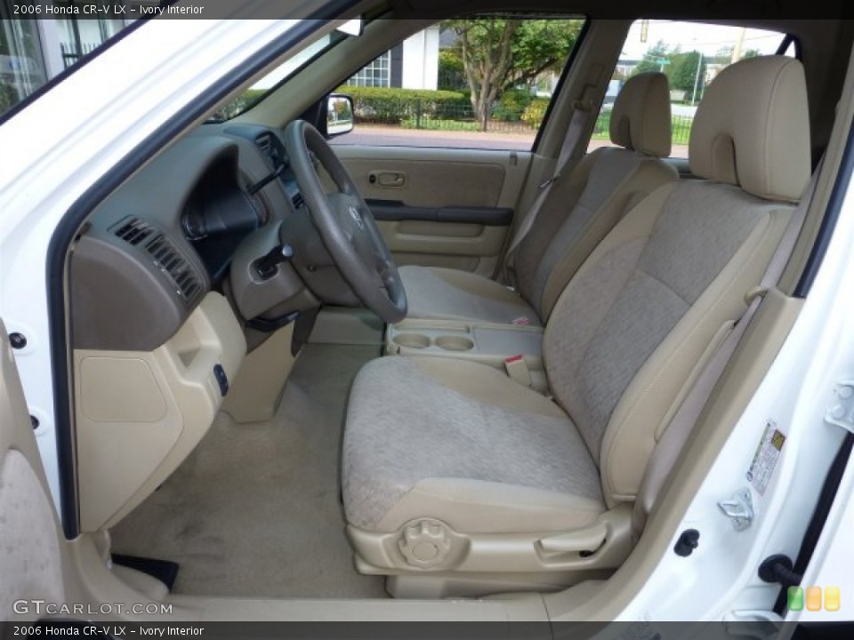 Ivory Interior Prime Interior for the 2006 Honda CR-V LX #70952509