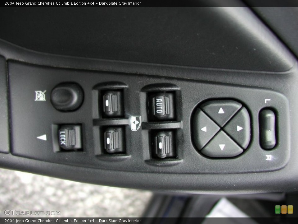 Dark Slate Gray Interior Controls for the 2004 Jeep Grand Cherokee Columbia Edition 4x4 #70974013