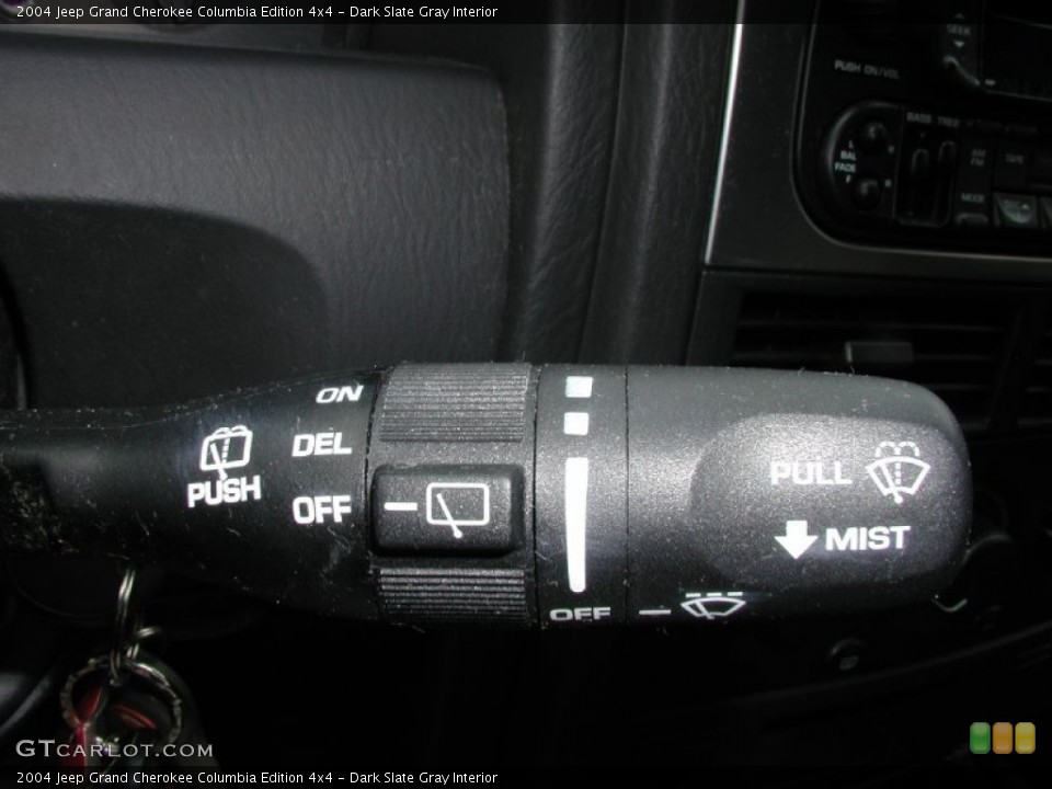 Dark Slate Gray Interior Controls for the 2004 Jeep Grand Cherokee Columbia Edition 4x4 #70974115