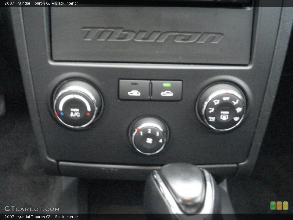 Black Interior Controls for the 2007 Hyundai Tiburon GS #70994467