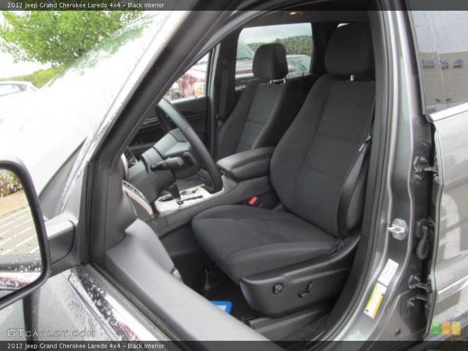 Black Interior Photo for the 2012 Jeep Grand Cherokee Laredo 4x4 #71004058