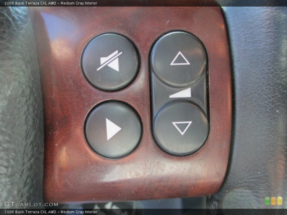 Medium Gray Interior Controls for the 2006 Buick Terraza CXL AWD #71021438