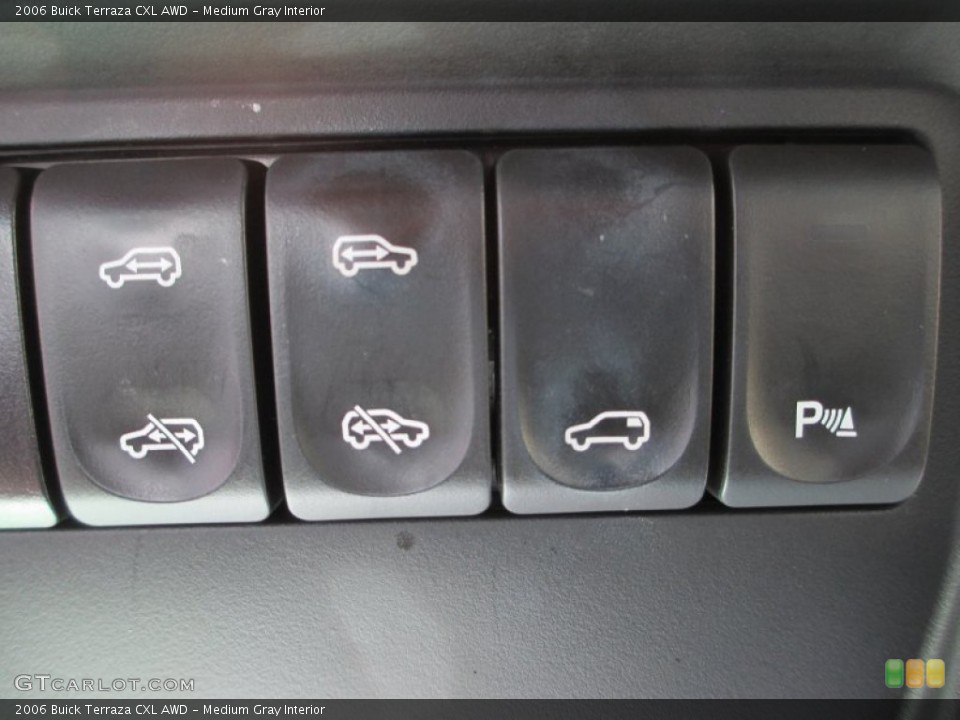 Medium Gray Interior Controls for the 2006 Buick Terraza CXL AWD #71021480