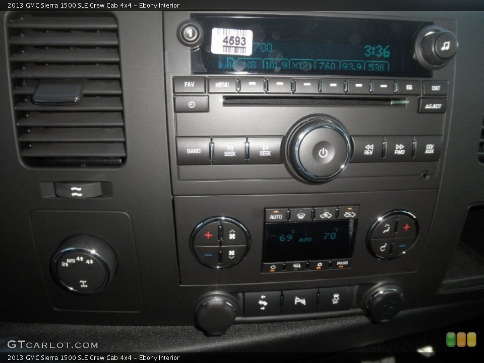 Ebony Interior Controls for the 2013 GMC Sierra 1500 SLE Crew Cab 4x4 #71039966