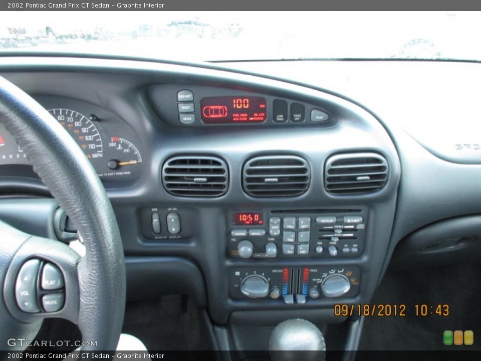 Graphite Interior Controls for the 2002 Pontiac Grand Prix GT Sedan #71052446