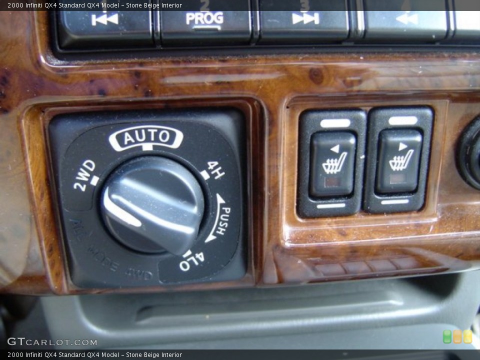 Stone Beige Interior Controls for the 2000 Infiniti QX4  #71078524