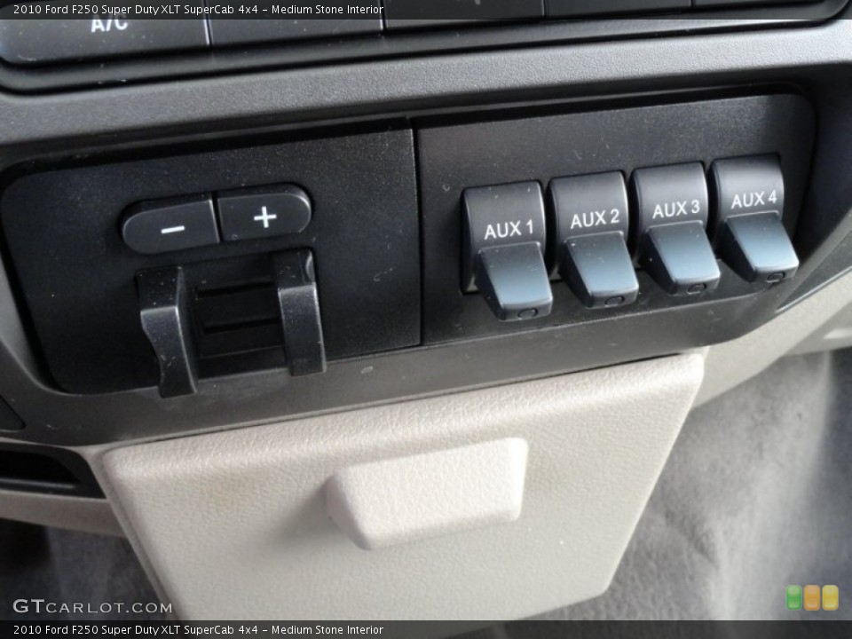 Medium Stone Interior Controls for the 2010 Ford F250 Super Duty XLT SuperCab 4x4 #71081635