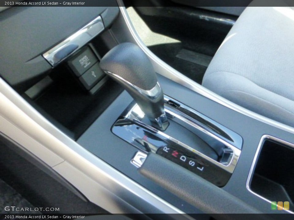 Gray Interior Transmission for the 2013 Honda Accord LX Sedan #71110532