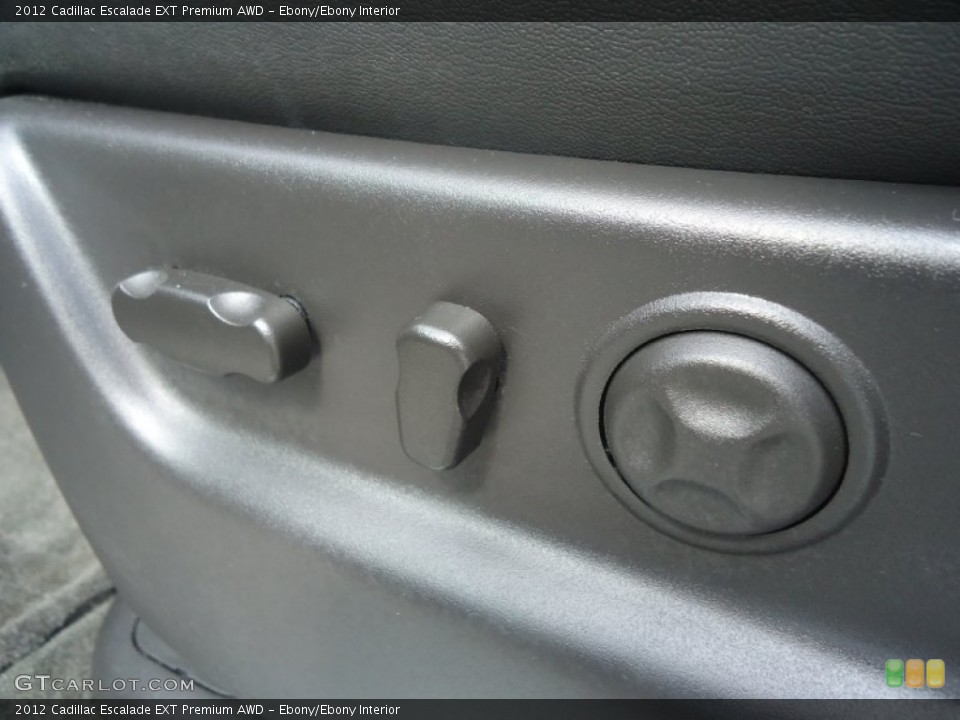 Ebony/Ebony Interior Controls for the 2012 Cadillac Escalade EXT Premium AWD #71117225