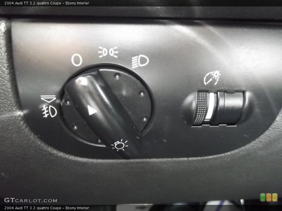 Ebony Interior Controls for the 2004 Audi TT 3.2 quattro Coupe #71123831