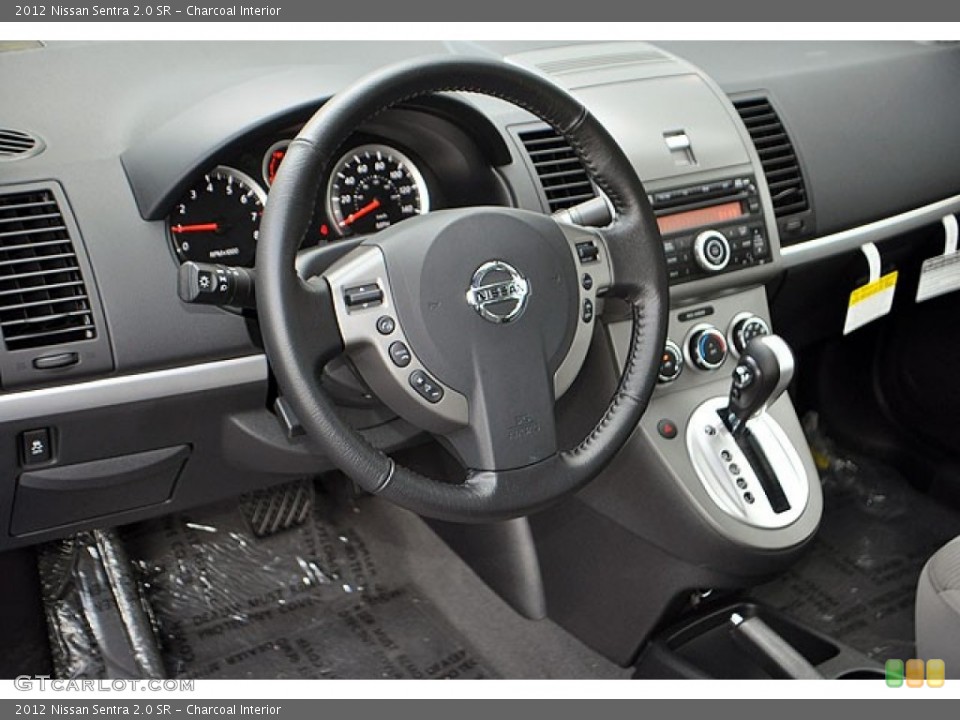 Charcoal Interior Photo for the 2012 Nissan Sentra 2.0 SR #71132853