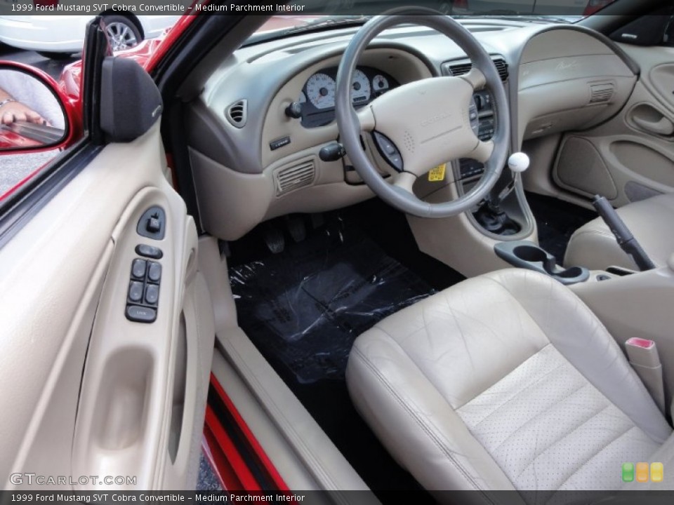 Medium Parchment Interior Photo for the 1999 Ford Mustang SVT Cobra Convertible #71133189