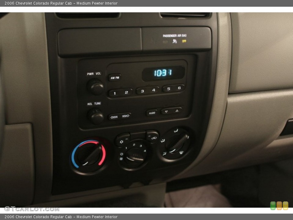 Medium Pewter Interior Controls for the 2006 Chevrolet Colorado Regular Cab #71147982