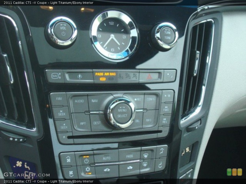 Light Titanium/Ebony Interior Controls for the 2011 Cadillac CTS -V Coupe #71155146