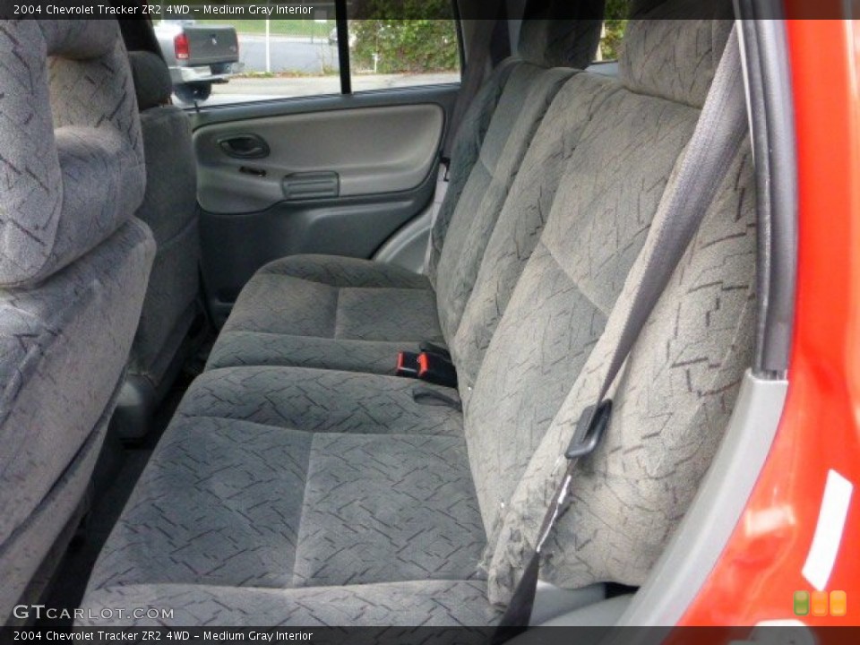 Medium Gray Interior Photo for the 2004 Chevrolet Tracker ZR2 4WD #71161245