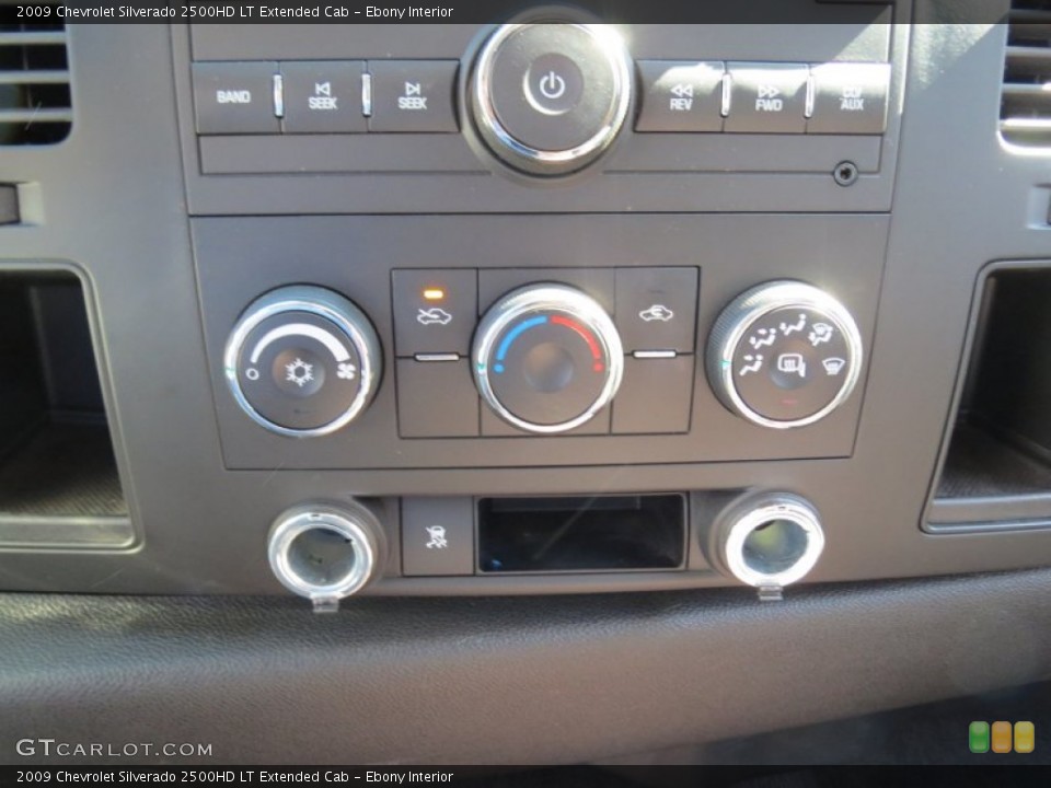 Ebony Interior Controls for the 2009 Chevrolet Silverado 2500HD LT Extended Cab #71187037