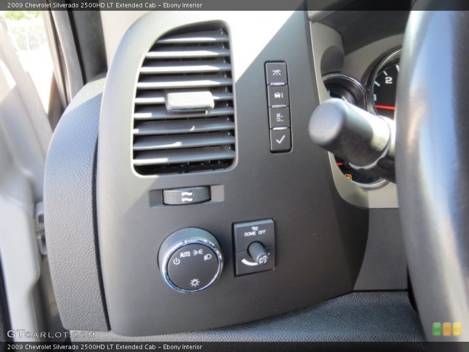 Ebony Interior Controls for the 2009 Chevrolet Silverado 2500HD LT Extended Cab #71187073