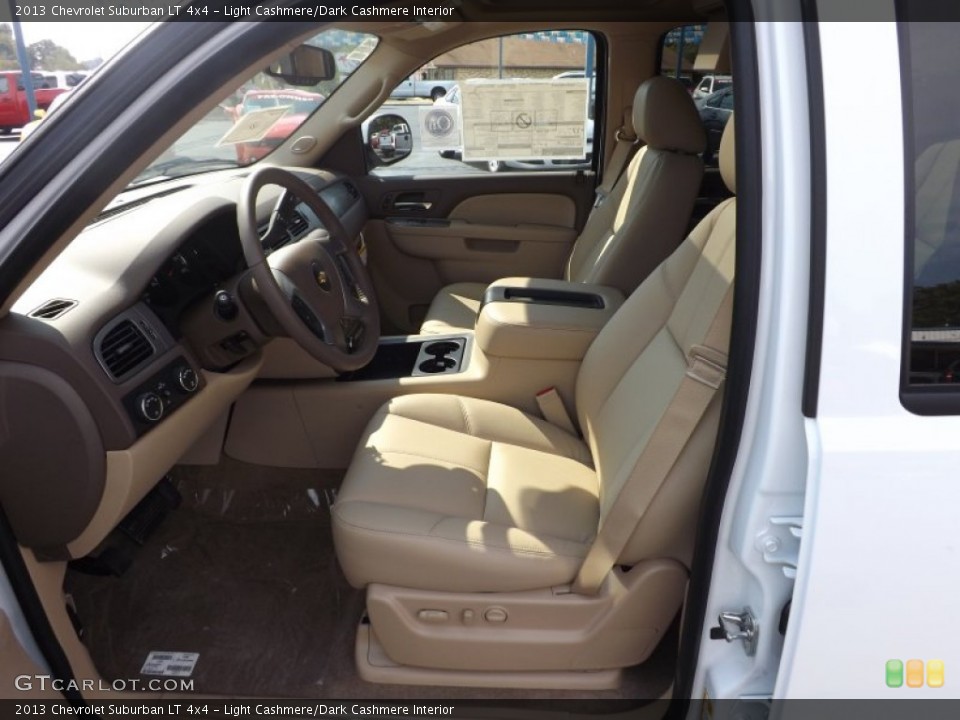 Light Cashmere/Dark Cashmere Interior Photo for the 2013 Chevrolet Suburban LT 4x4 #71188771