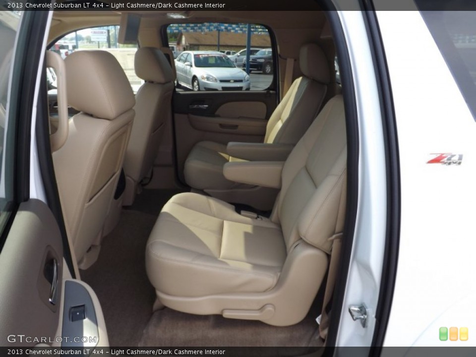 Light Cashmere/Dark Cashmere Interior Photo for the 2013 Chevrolet Suburban LT 4x4 #71188789