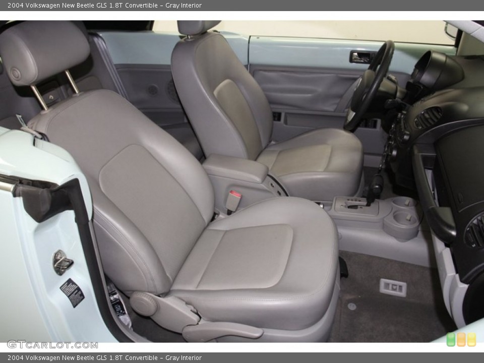 Gray Interior Photo for the 2004 Volkswagen New Beetle GLS 1.8T Convertible #71242066