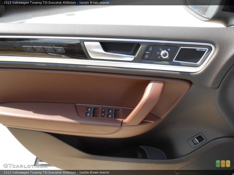 Saddle Brown Interior Door Panel for the 2013 Volkswagen Touareg TDI Executive 4XMotion #71252586