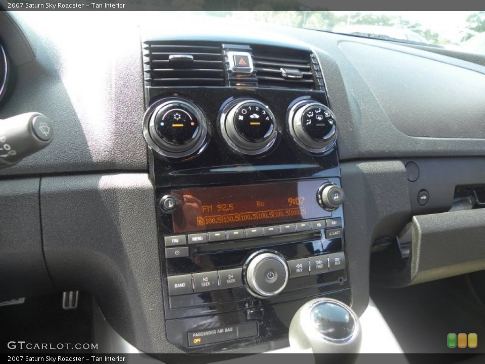 Tan Interior Controls for the 2007 Saturn Sky Roadster #71257436