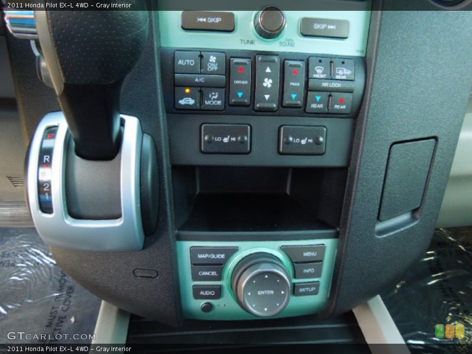 Gray Interior Controls for the 2011 Honda Pilot EX-L 4WD #71278492