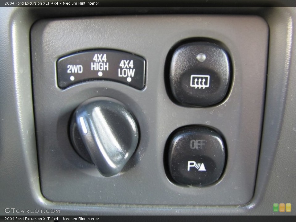 Medium Flint Interior Controls for the 2004 Ford Excursion XLT 4x4 #71281378