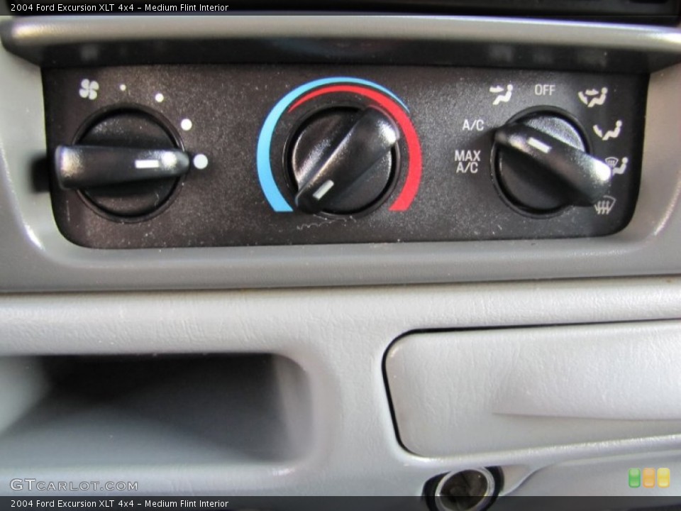 Medium Flint Interior Controls for the 2004 Ford Excursion XLT 4x4 #71281387