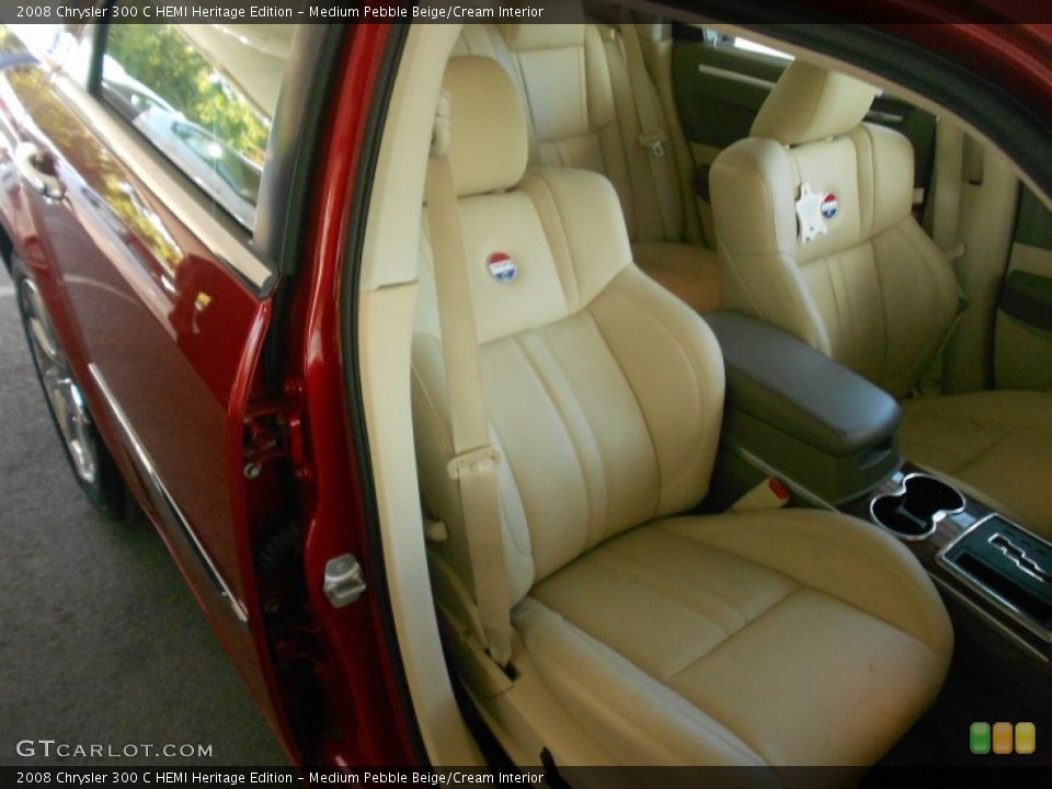 Medium Pebble Beige/Cream Interior Photo for the 2008 Chrysler 300 C HEMI Heritage Edition #71286553