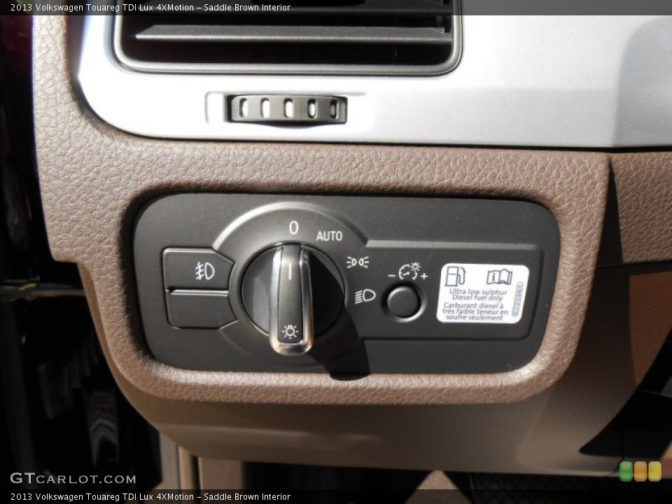 Saddle Brown Interior Controls for the 2013 Volkswagen Touareg TDI Lux 4XMotion #71301352