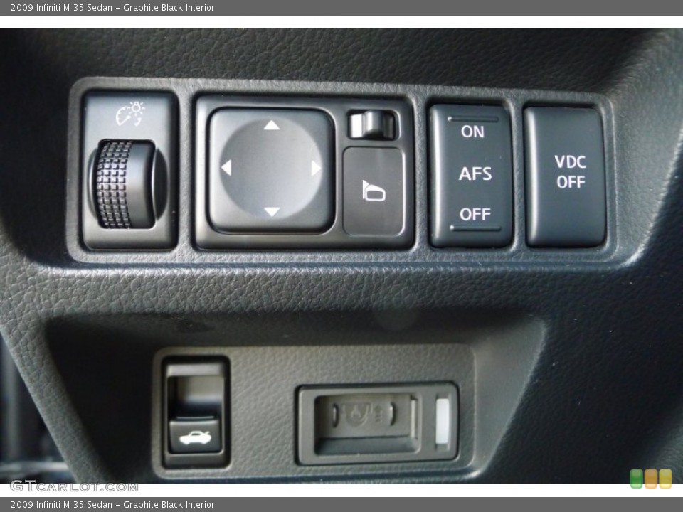 Graphite Black Interior Controls for the 2009 Infiniti M 35 Sedan #71305575