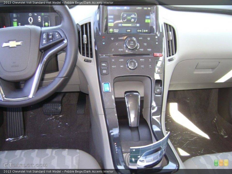 Pebble Beige/Dark Accents Interior Controls for the 2013 Chevrolet Volt  #71318155