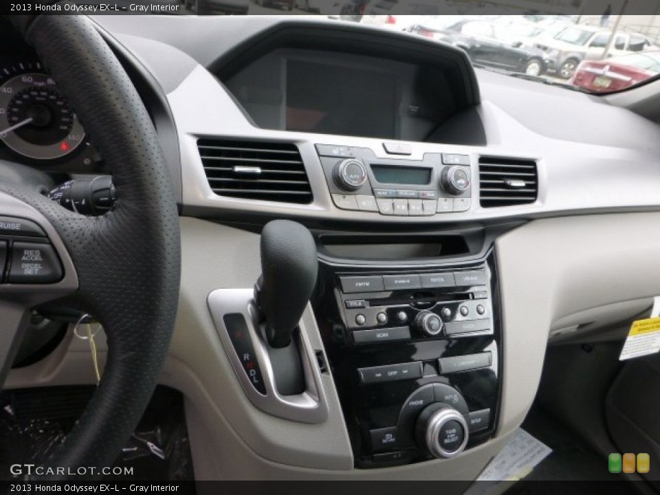 Gray Interior Controls for the 2013 Honda Odyssey EX-L #71318506