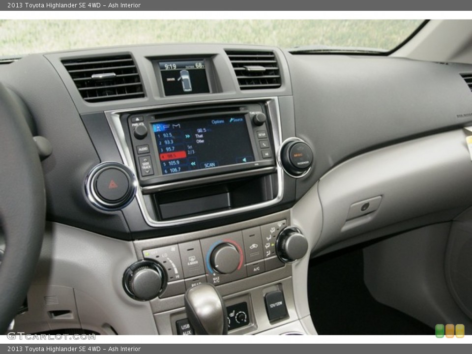 Ash Interior Dashboard for the 2013 Toyota Highlander SE 4WD #71321659