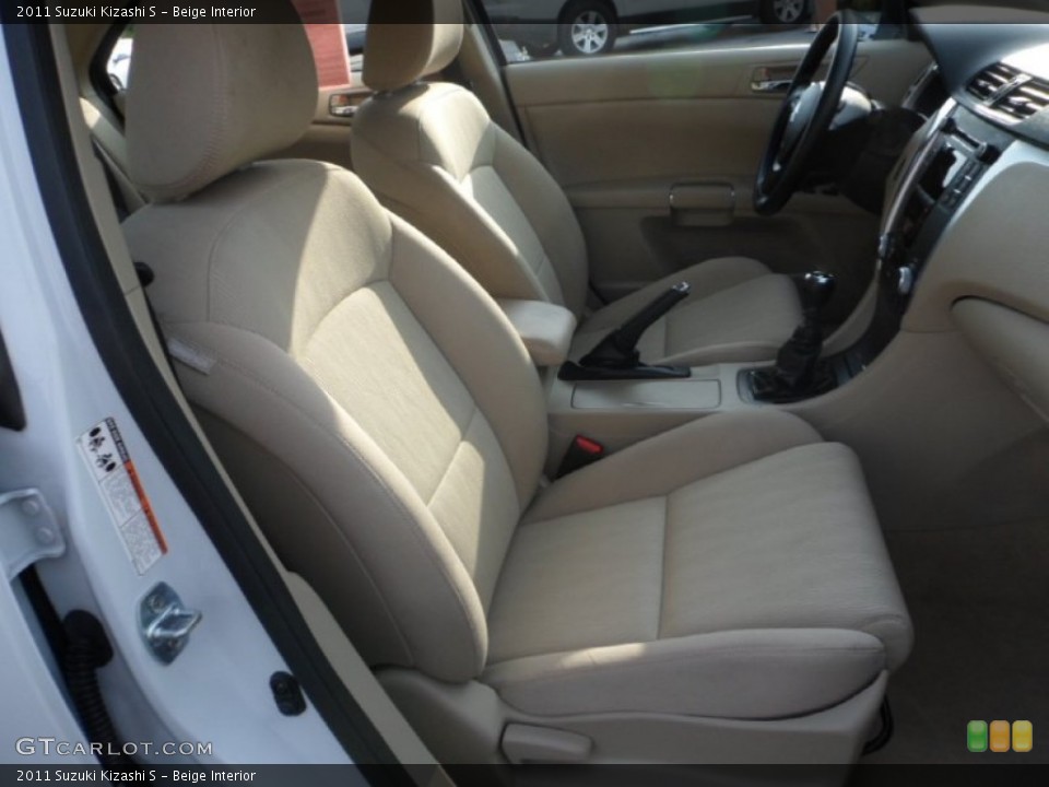 Beige Interior Photo for the 2011 Suzuki Kizashi S #71330186