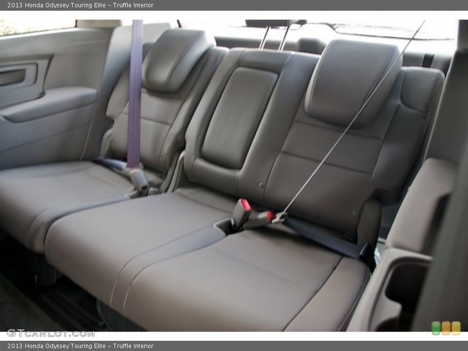 Truffle Interior Photo for the 2013 Honda Odyssey Touring Elite #71333979