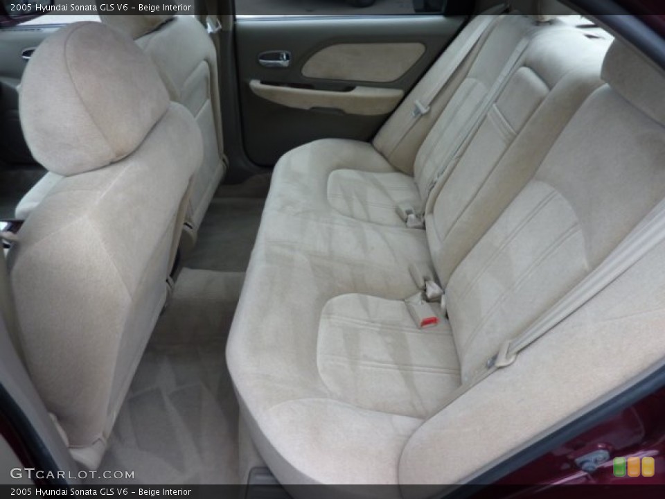 Beige Interior Rear Seat for the 2005 Hyundai Sonata GLS V6 #71340374