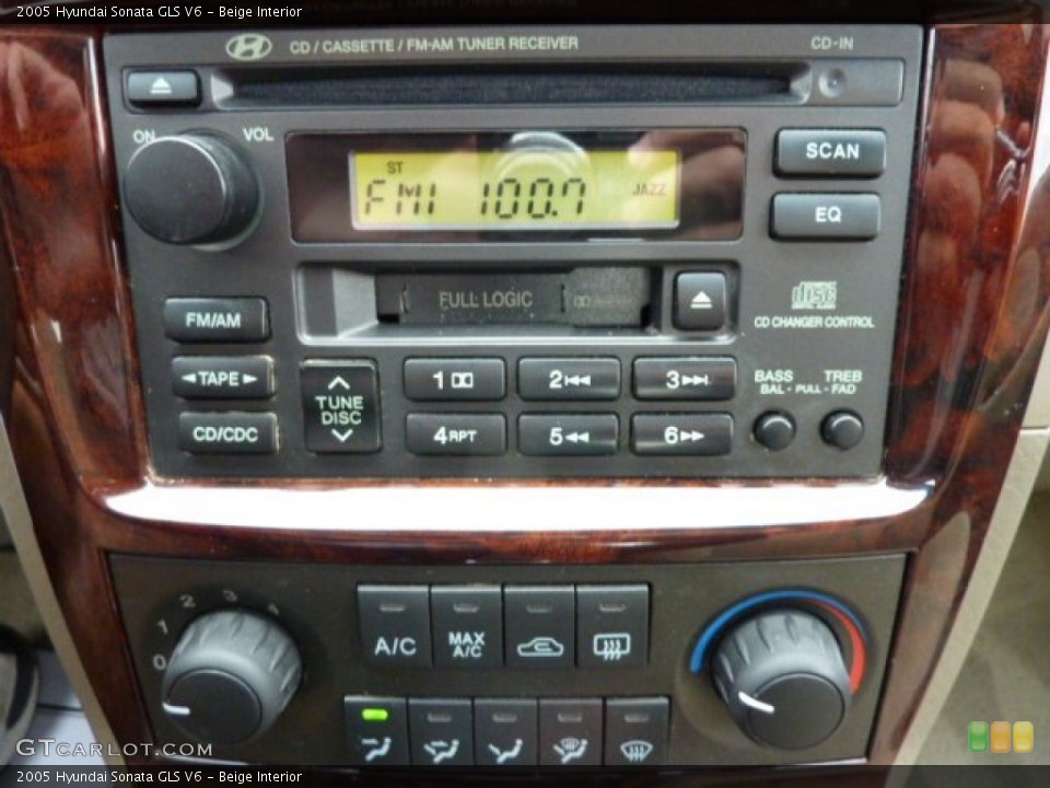 Beige Interior Audio System for the 2005 Hyundai Sonata GLS V6 #71340418